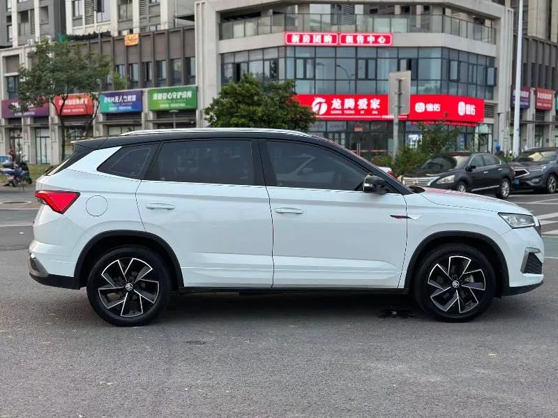 Skoda Kamiq 2023 модельного года, обновленная версия, GT с АКПП, версия «Zhenxiang»