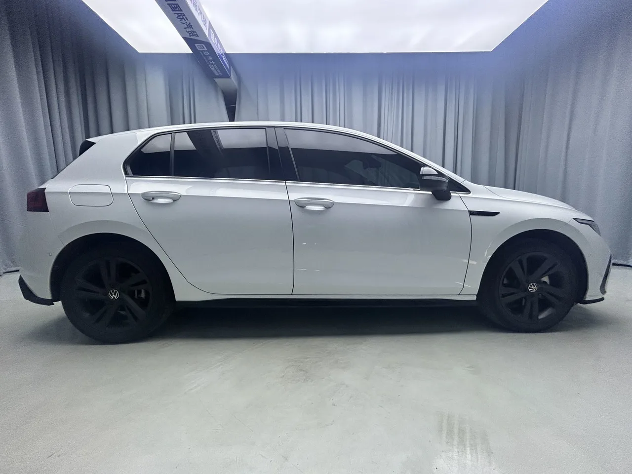 Golf 2023 модельного года с коробкой передач DSG 280 R-Line Lite