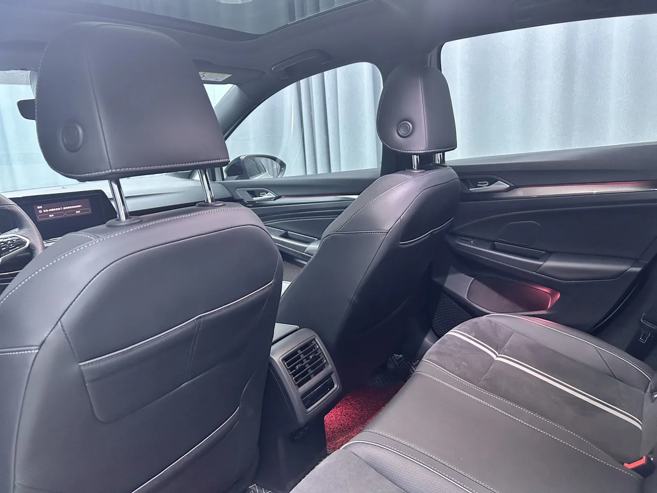 Golf 2023 модельного года с коробкой передач DSG 280 R-Line Lite
