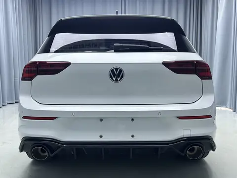 Golf 2023 модельного года с коробкой передач DSG 280 R-Line Lite