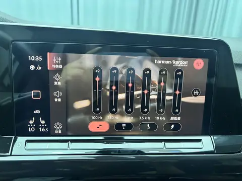Golf 2023 модельного года с коробкой передач DSG 280 R-Line Lite