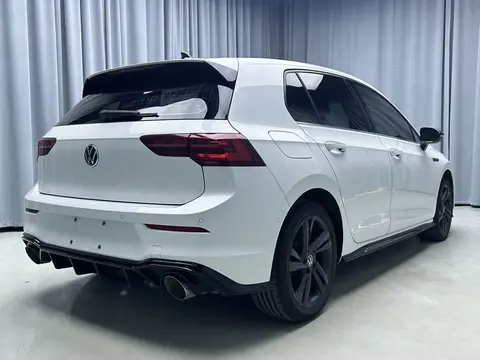 Golf 2023 модельного года с коробкой передач DSG 280 R-Line Lite