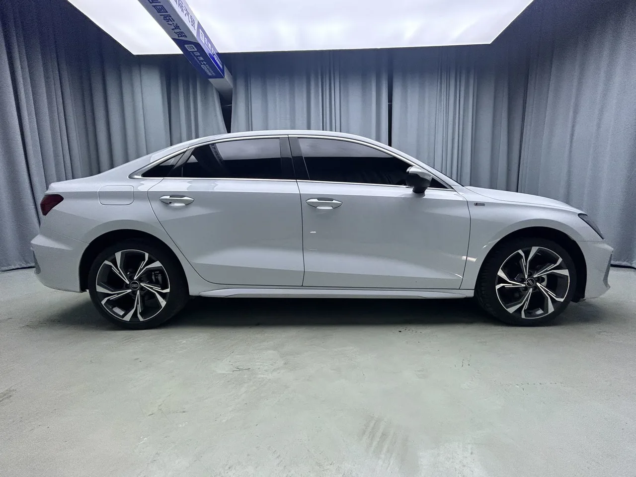 2023款 奥迪 A3L Limousine 35TFSl豪华运动型