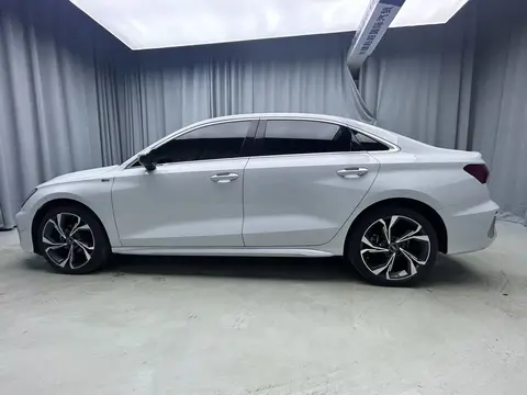 2023款 奥迪 A3L Limousine 35TFSl豪华运动型