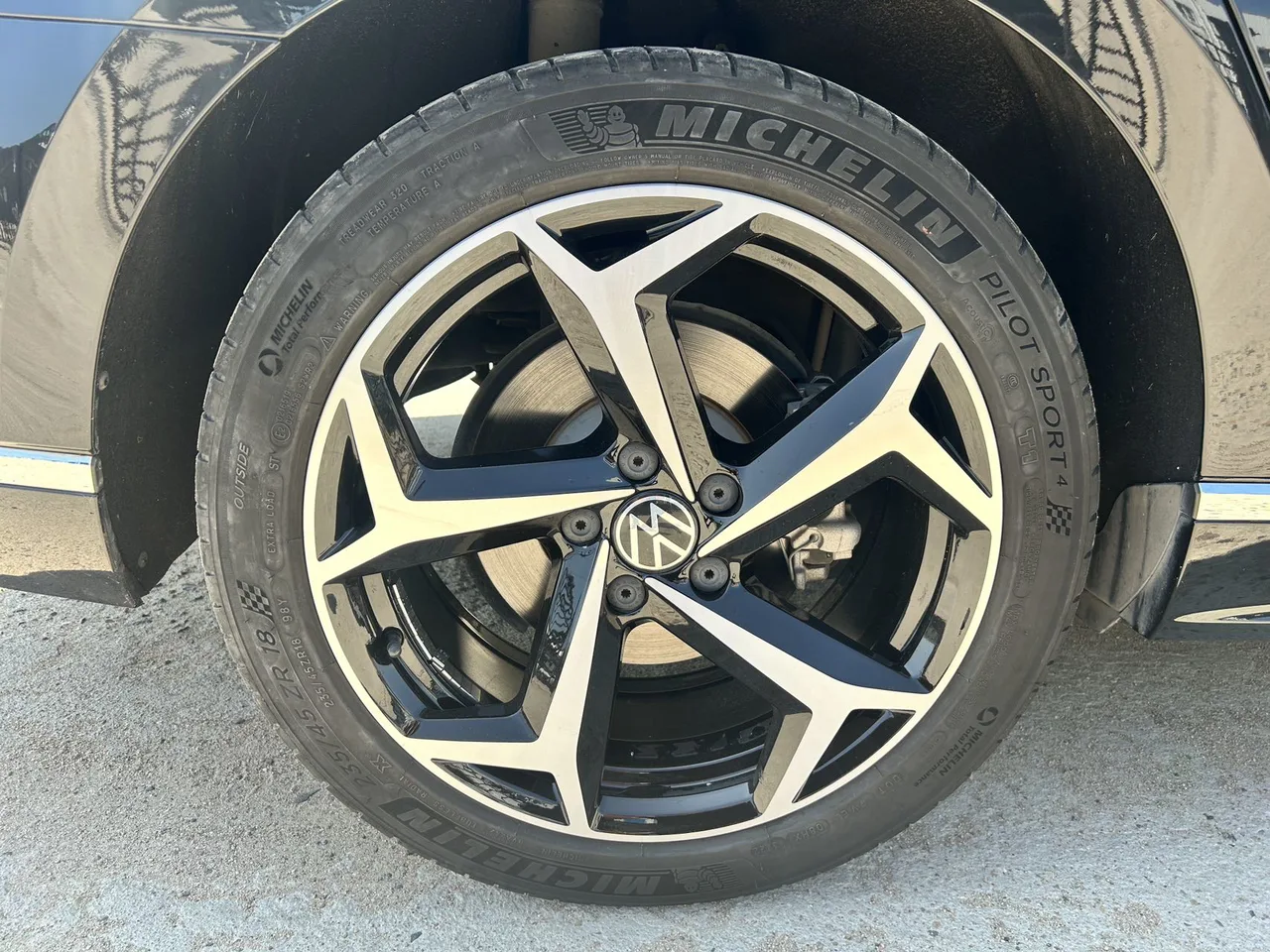 2023款 迈腾 200万辆纪念版280TSi DSG 领先版