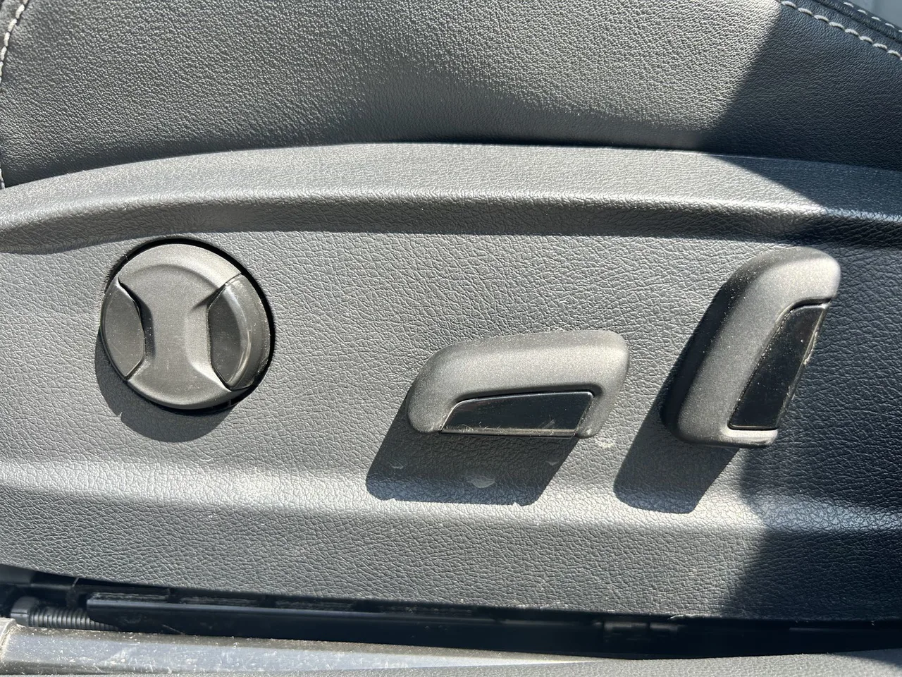 2023款 迈腾 200万辆纪念版280TSi DSG 领先版