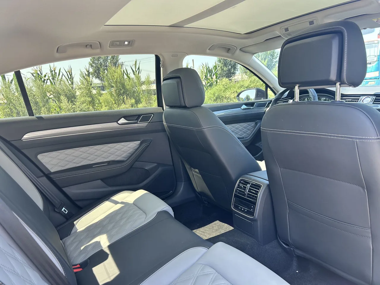2023款 迈腾 200万辆纪念版280TSi DSG 领先版