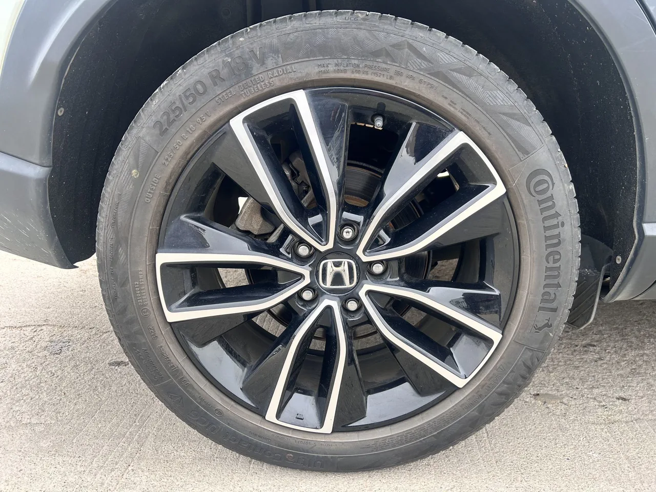 Honda Vezel 2023 модельного года, 1,5 л, CTV, версия «Люкс»