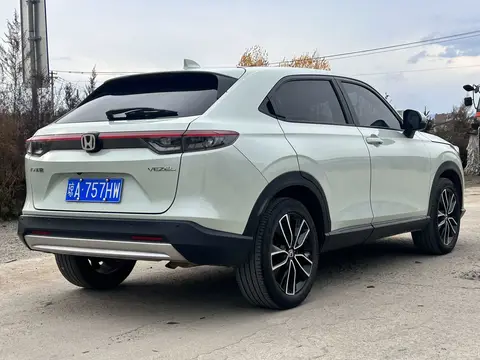 Honda Vezel 2023 модельного года, 1,5 л, CTV, версия «Люкс»