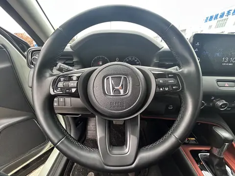 Honda Vezel 2023 модельного года, 1,5 л, CTV, версия «Люкс»