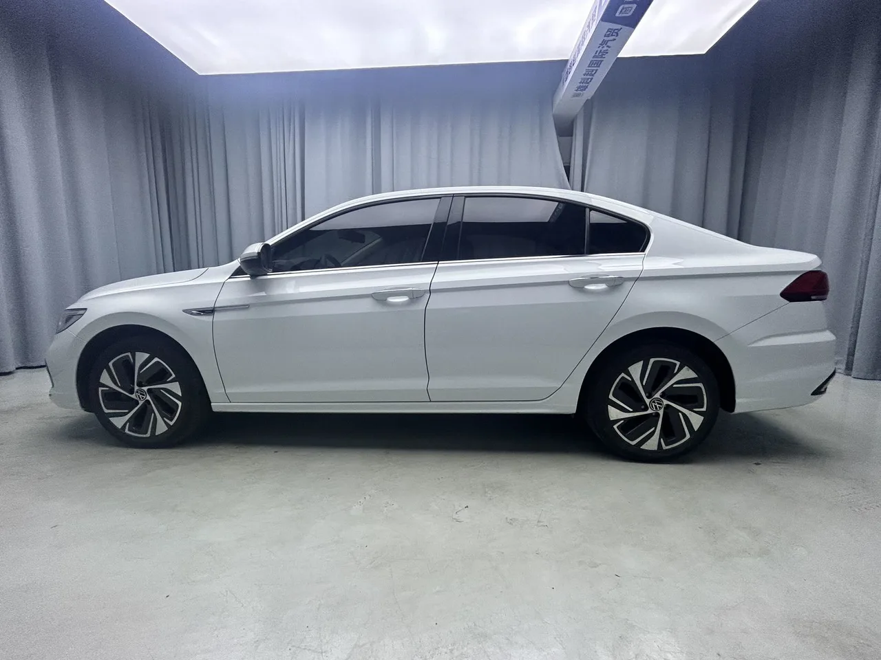 2023款 大众 宝来 280DSG 尊行版