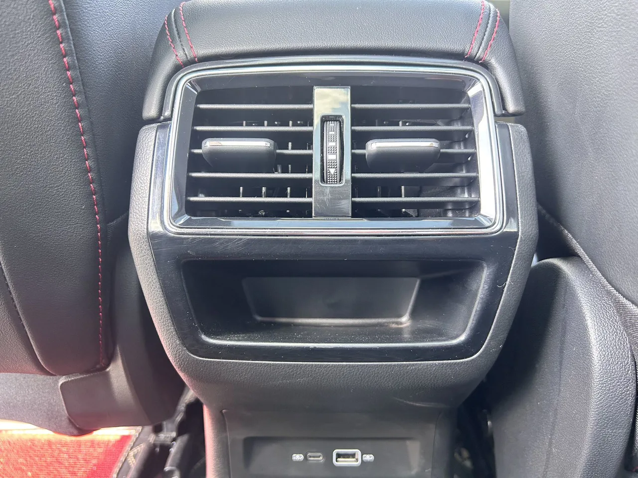 Skoda Koloq 2023 года, версия «Premium»